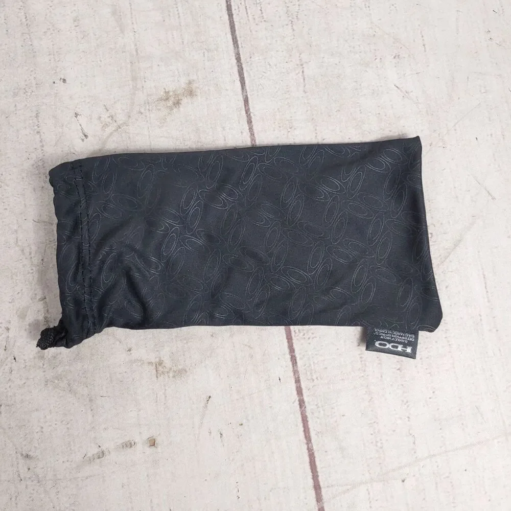 Oakley Vault Unisex Sunglasses Hard Case Soft Pouch Black USED FREE SHIPPING